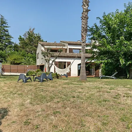 Calme Tatil Evi Antibes