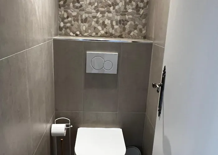 Calme Дом отдыха Антиб